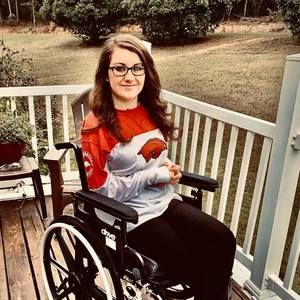 Meet your Posher, Lauralee